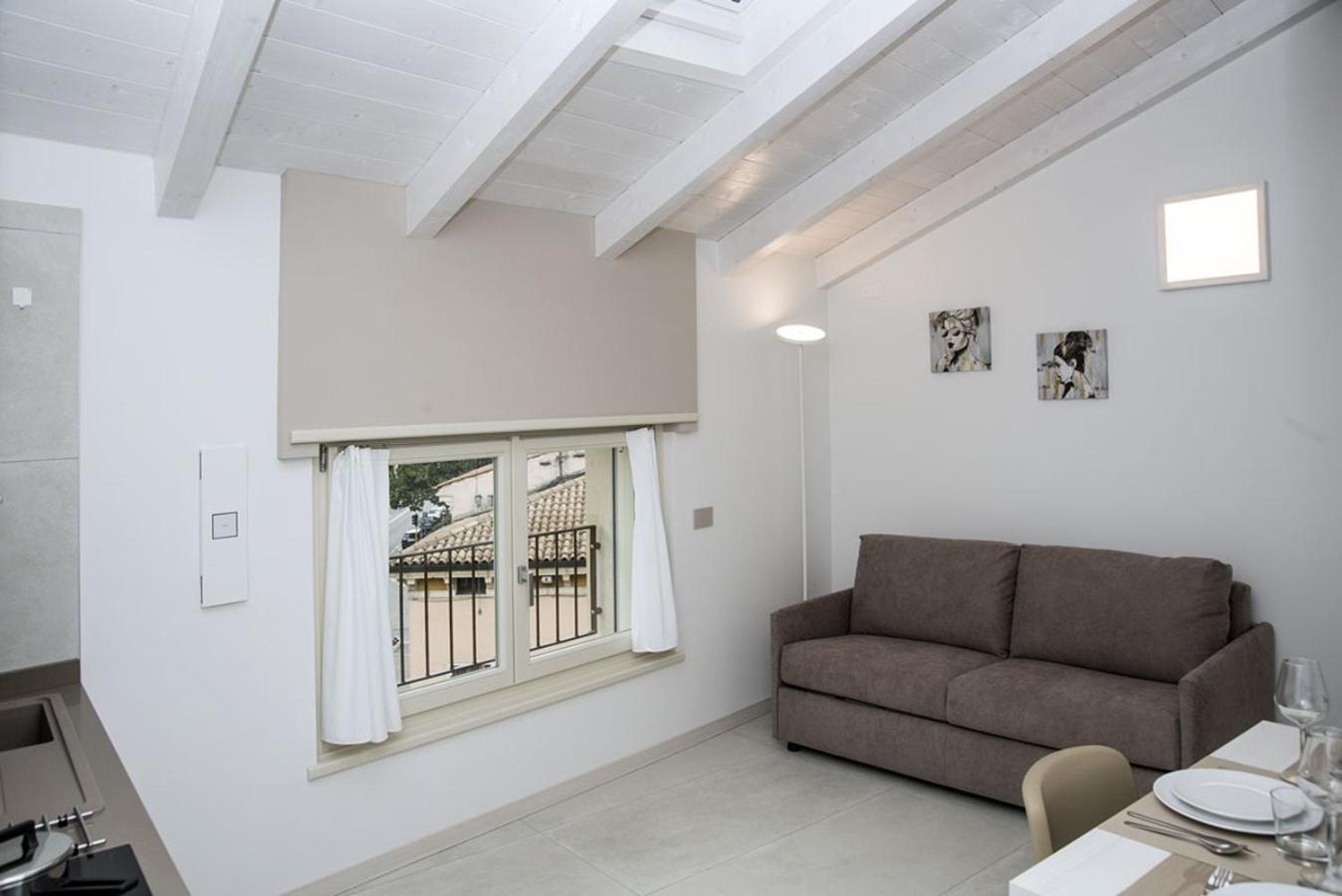 Camelot Appartamenti - Business E Holiday San Martino Buon Albergo Eksteriør bilde