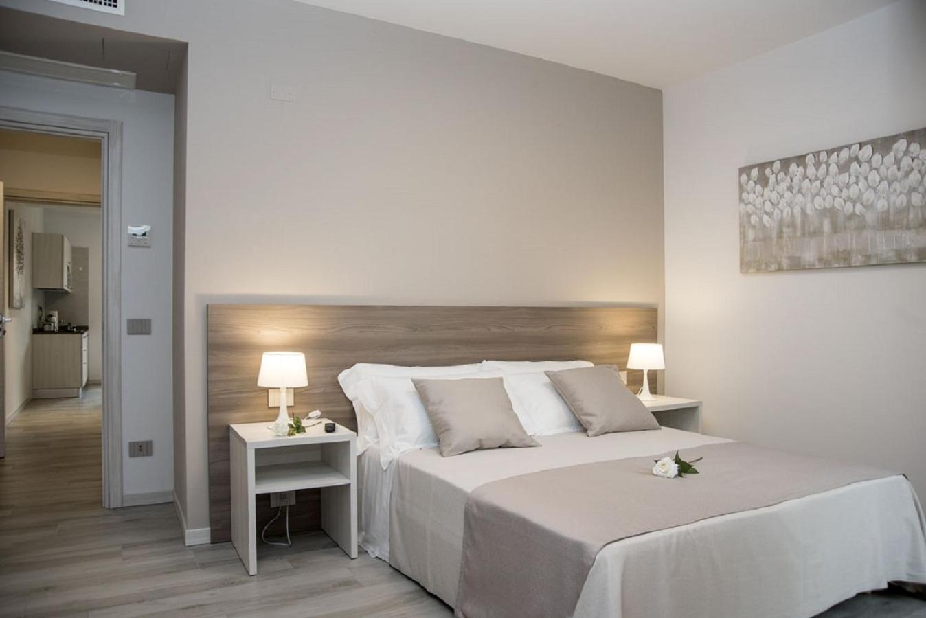 Camelot Appartamenti - Business E Holiday San Martino Buon Albergo Eksteriør bilde