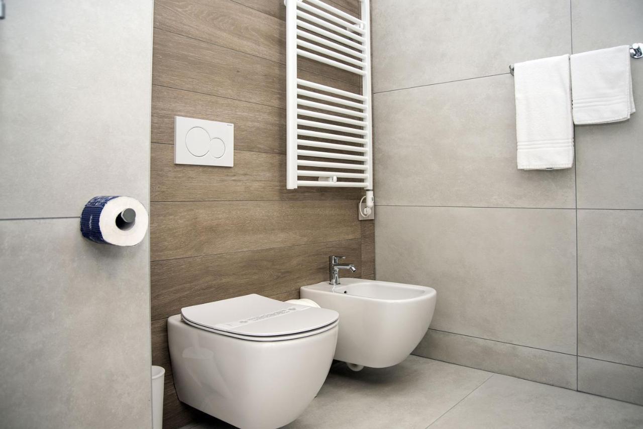 Camelot Appartamenti - Business E Holiday San Martino Buon Albergo Eksteriør bilde