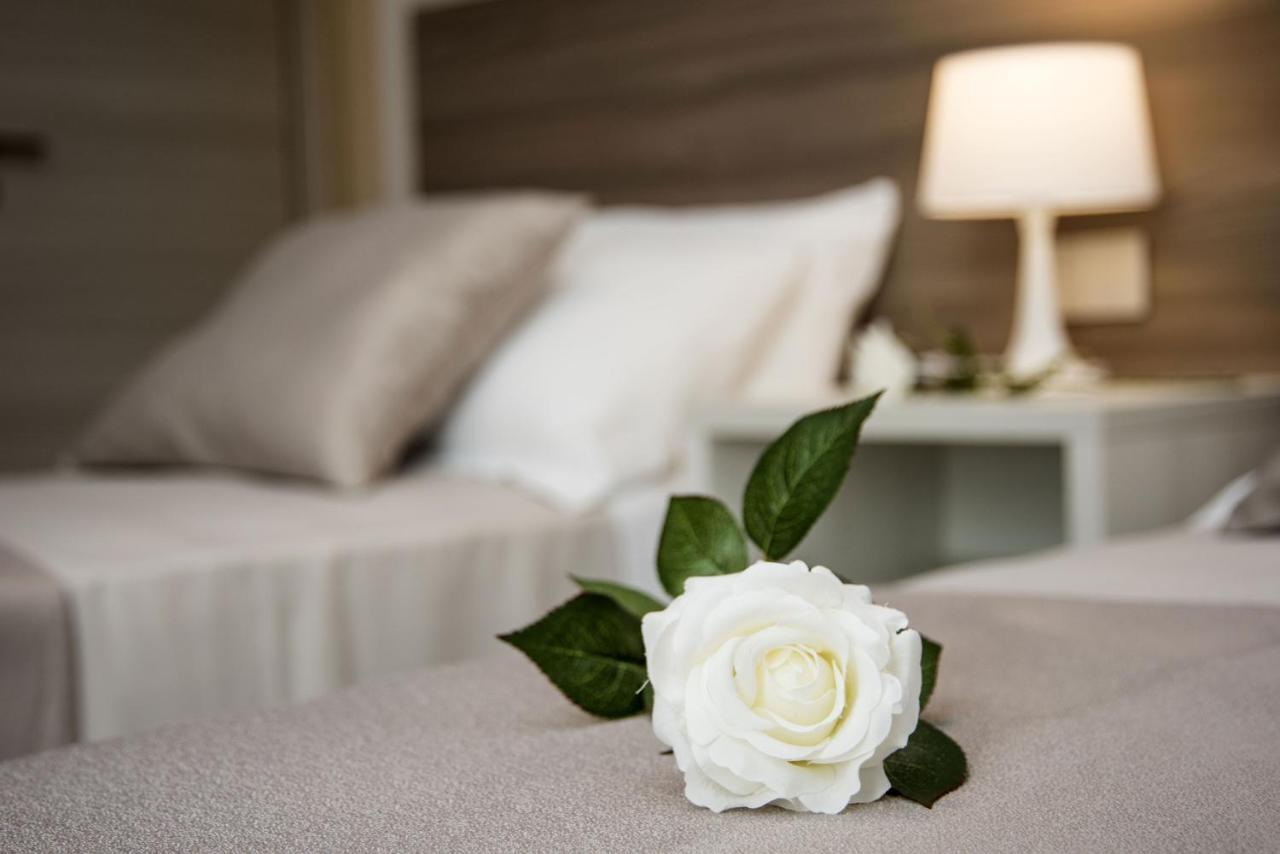 Camelot Appartamenti - Business E Holiday San Martino Buon Albergo Eksteriør bilde