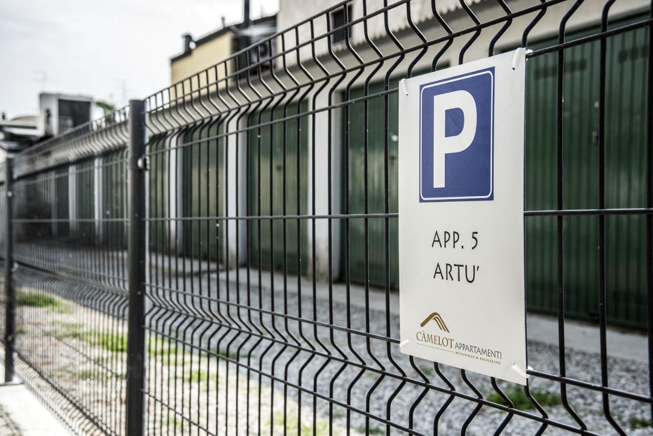 Camelot Appartamenti - Business E Holiday San Martino Buon Albergo Eksteriør bilde