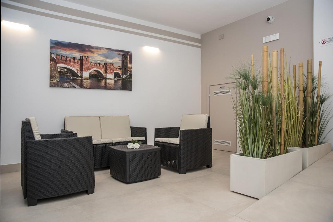 Camelot Appartamenti - Business E Holiday San Martino Buon Albergo Eksteriør bilde