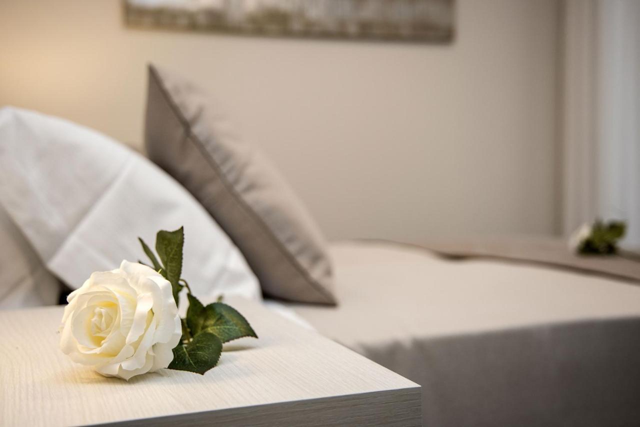 Camelot Appartamenti - Business E Holiday San Martino Buon Albergo Eksteriør bilde